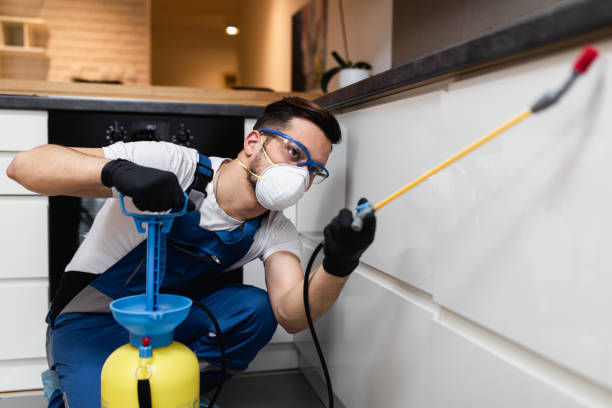 Best Emergency Pest Control  in Greenfield, MN